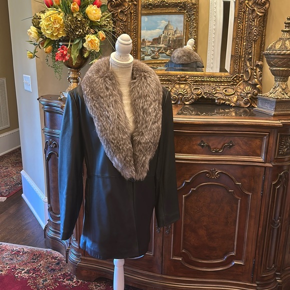 Black leather coat with Gray Fox collar. Marvin Richards. Size L